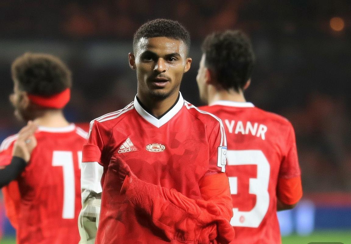 皇马西甲引援瞄准曼联冬窗转会目标，布鲁诺·费尔南德斯与科比·梅努去留牵动变革